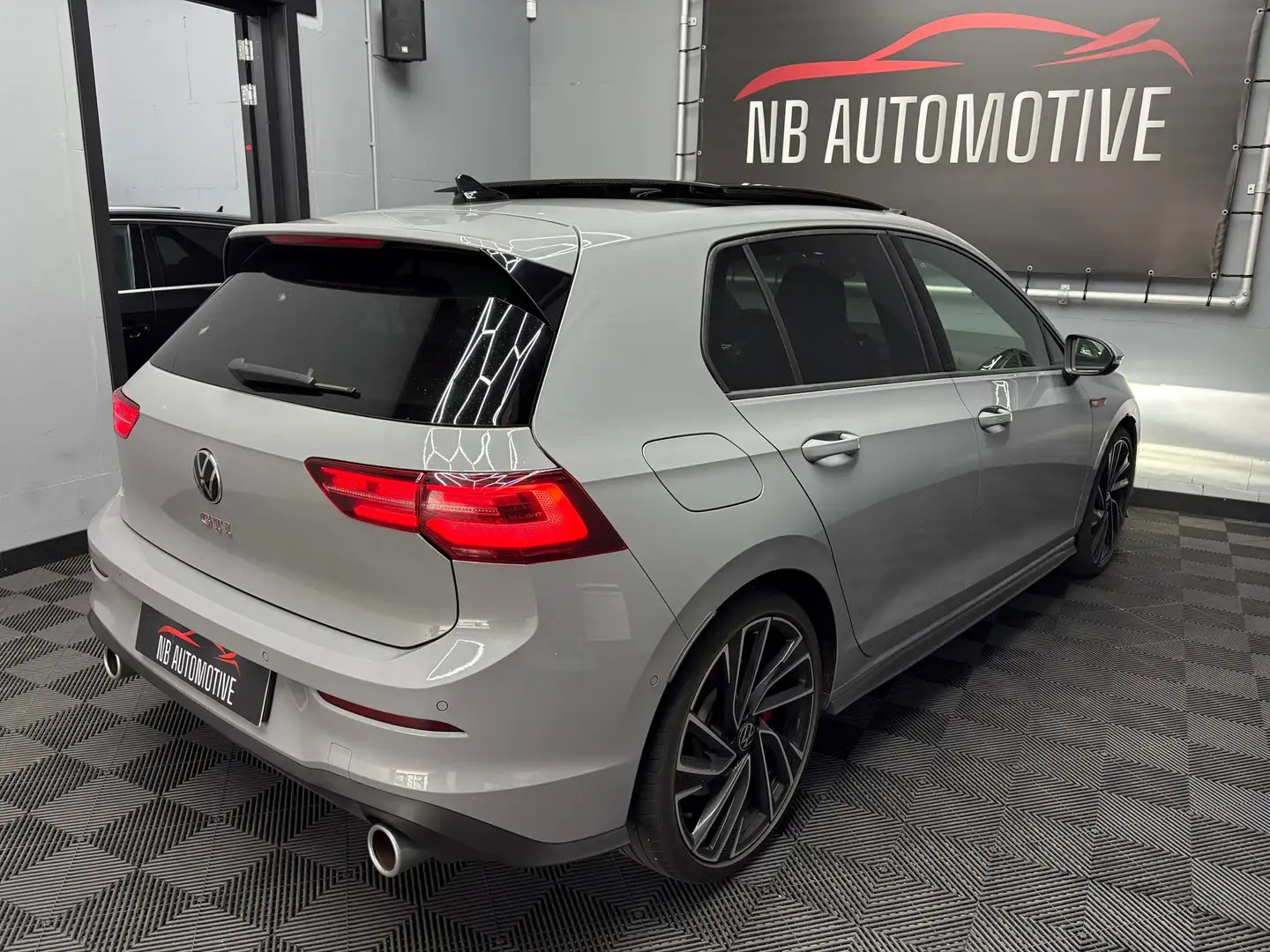 Volkswagen Golf GTI 8 2.0 Nardo Pano Grau - 2