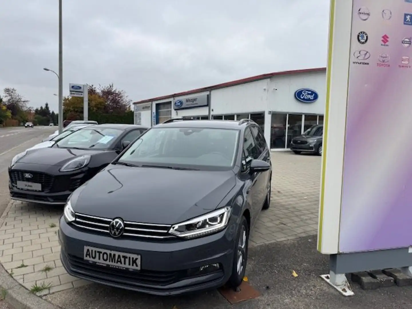 Volkswagen Touran Comfortline BMT/Start-Stopp Gris - 2