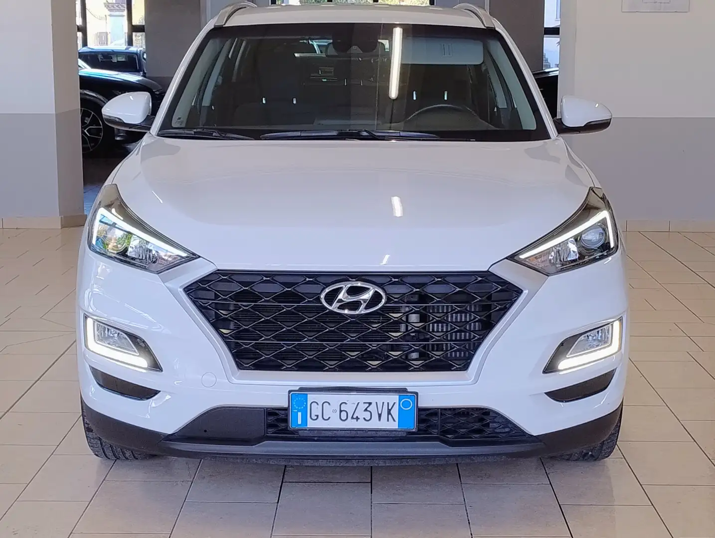 Hyundai TUCSON 1.6 crdi XPRIME 2wd 115cv my20 CARPLAY LED LANE Blanc - 2