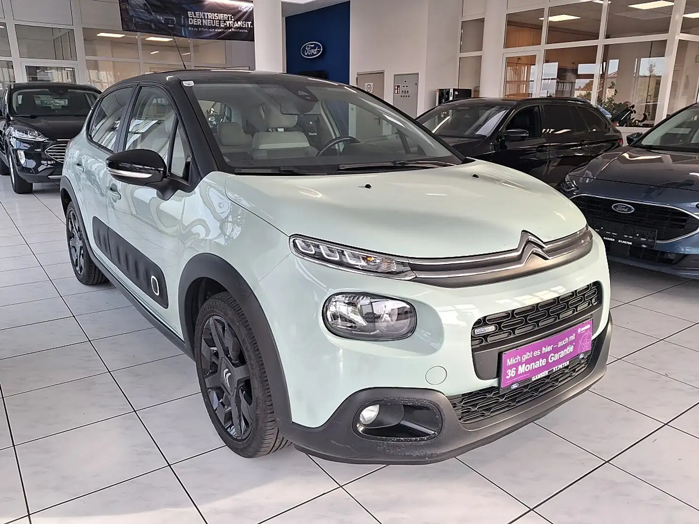 Citroen C3 1.2 PureTech 82 Feel Grün - 1