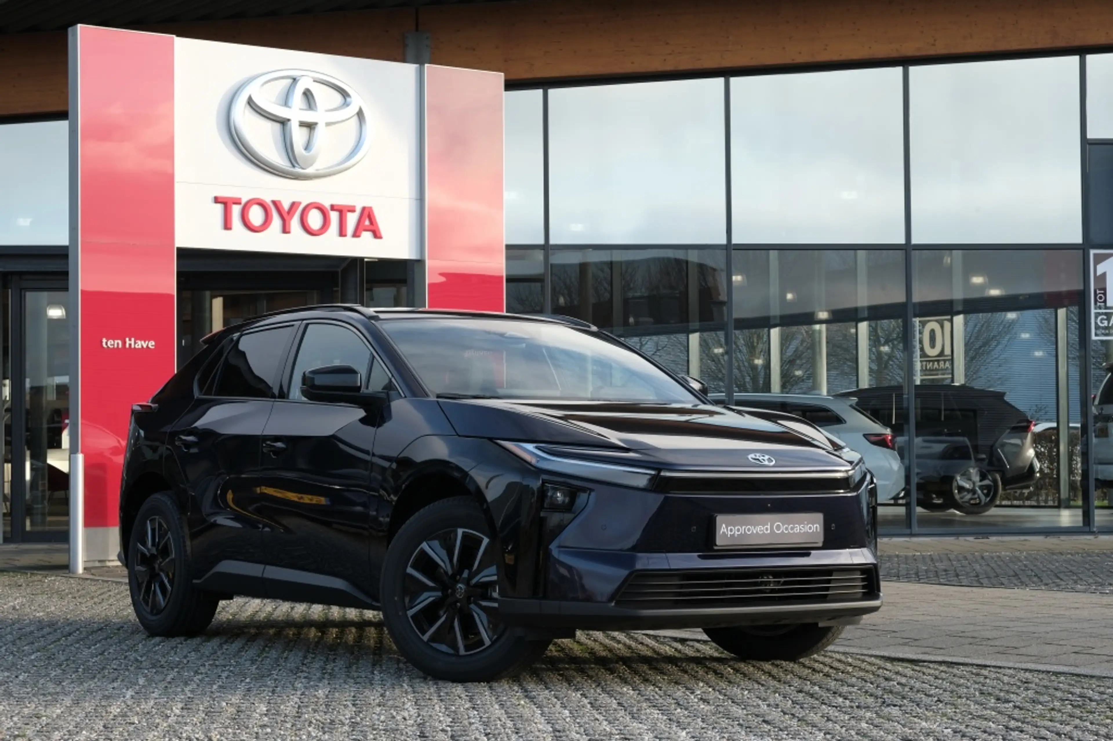 Toyota bZ4X Executive 73 kWh Automaat | Apple carplay / Androi — photo 2
