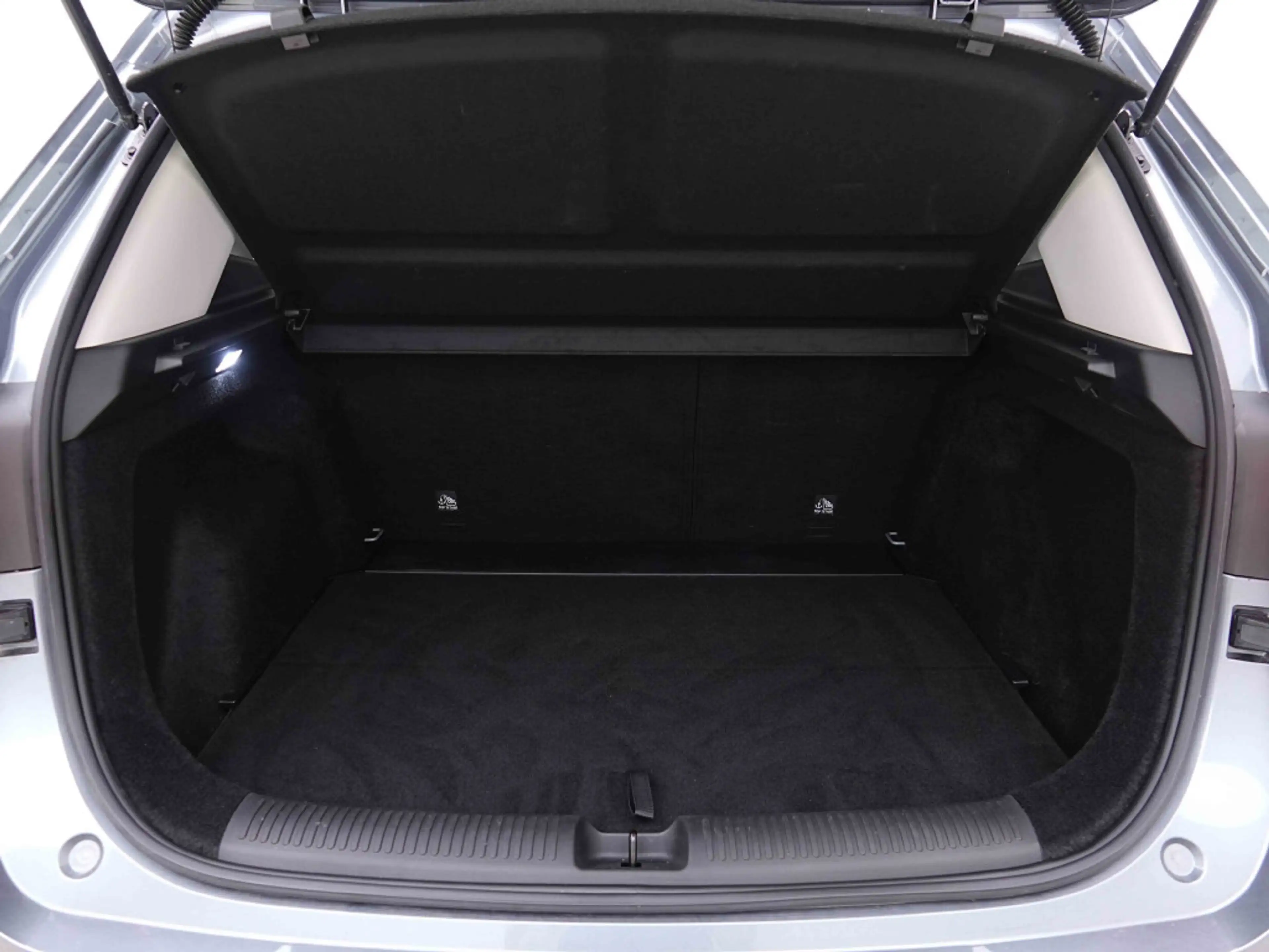 MG ZS Hybrid+ 194 AUT | Luxury | Leather | 360Cam | GPS | Heated Seats | ALU18 — photo 6