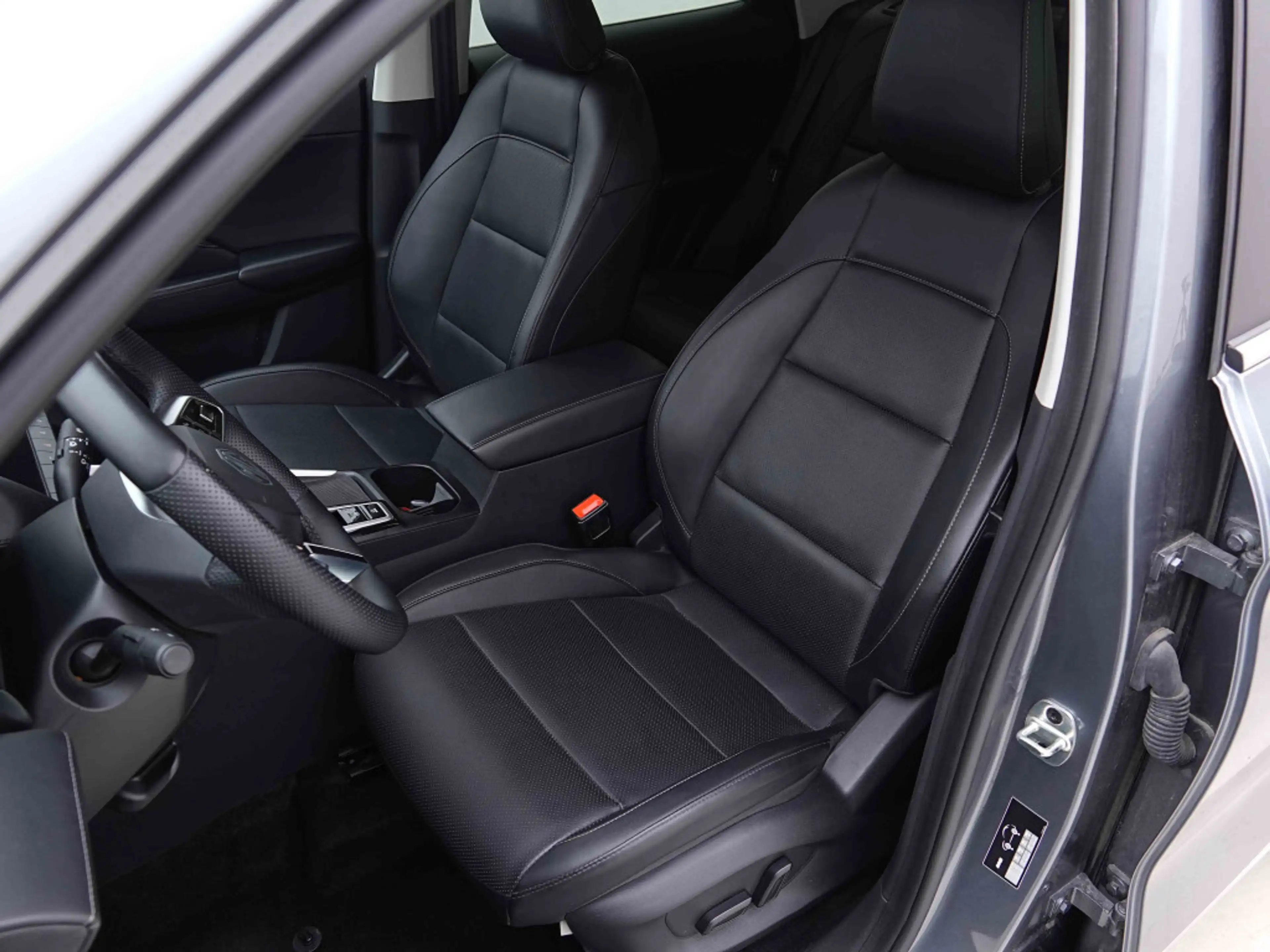 MG ZS Hybrid+ 194 AUT | Luxury | Leather | 360Cam | GPS | Heated Seats | ALU18 — photo 7