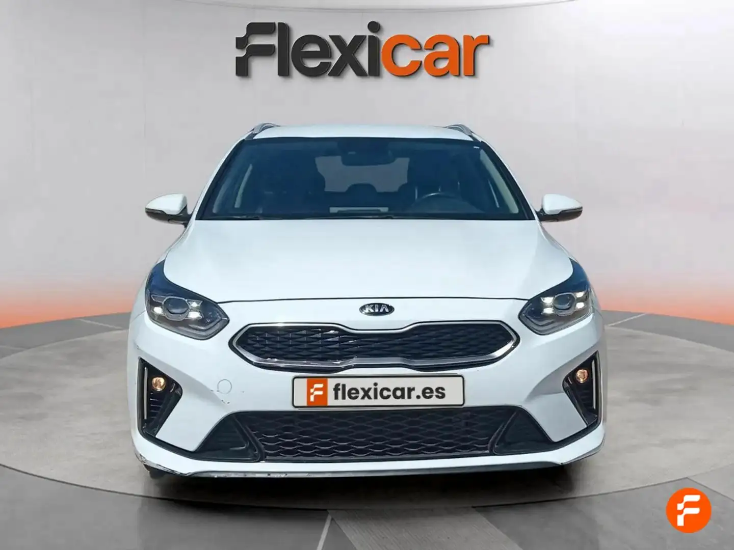 Kia Tourer 1.6 MHEV 100kW GT Line DCT Blanc - 2