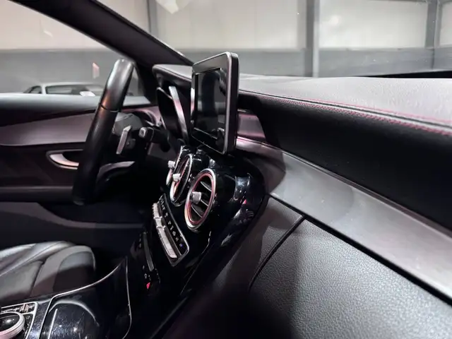 Mercedes-Benz C Class view 12