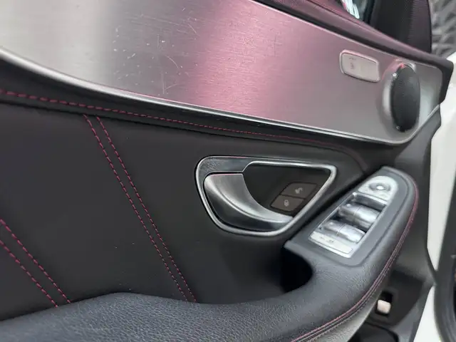 Mercedes-Benz C-Class view 25