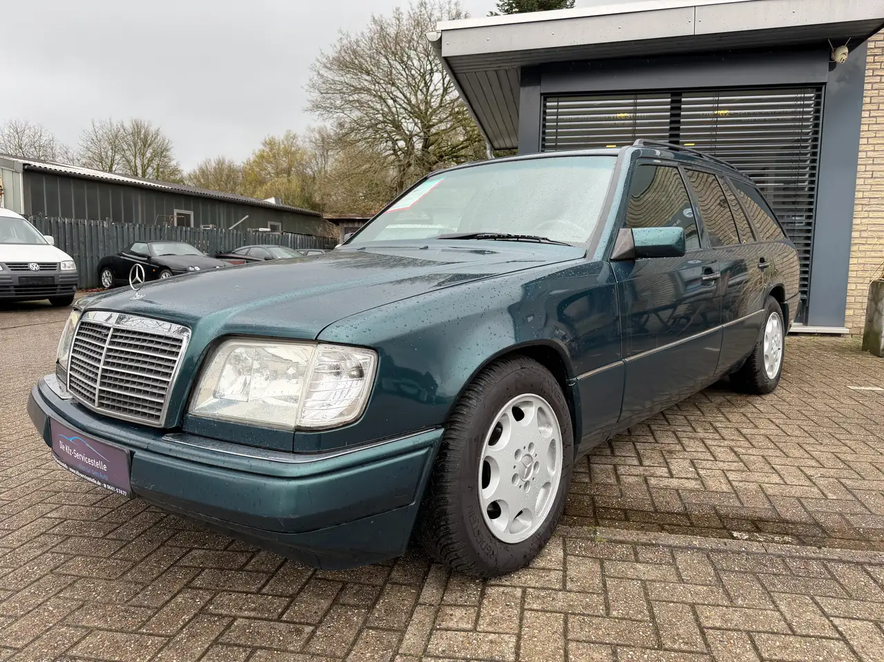 Mercedes-Benz E 220