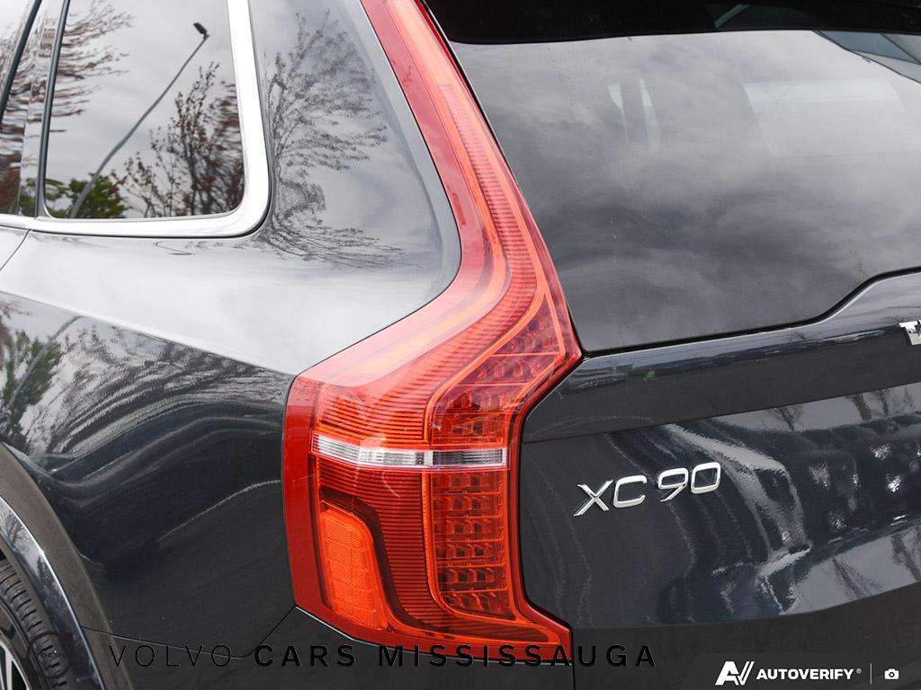 2022 Volvo XC90 Inscription Expression Plug-In Hybrid thumb 12
