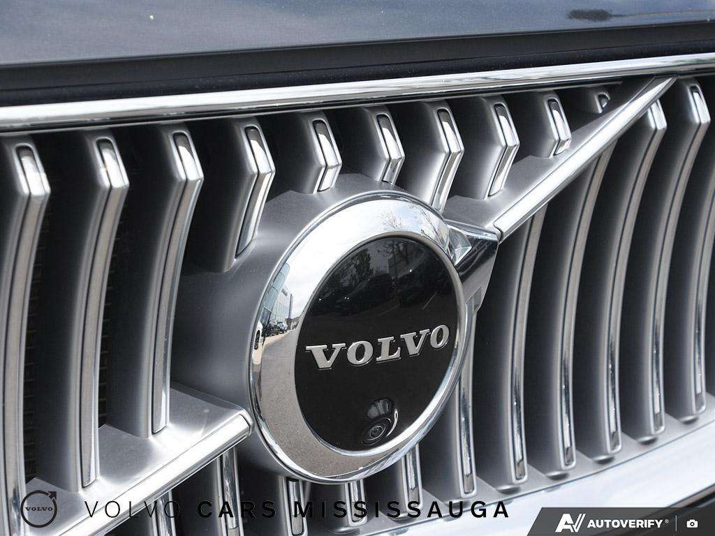 2022 Volvo XC90 Inscription Expression Plug-In Hybrid thumb 9