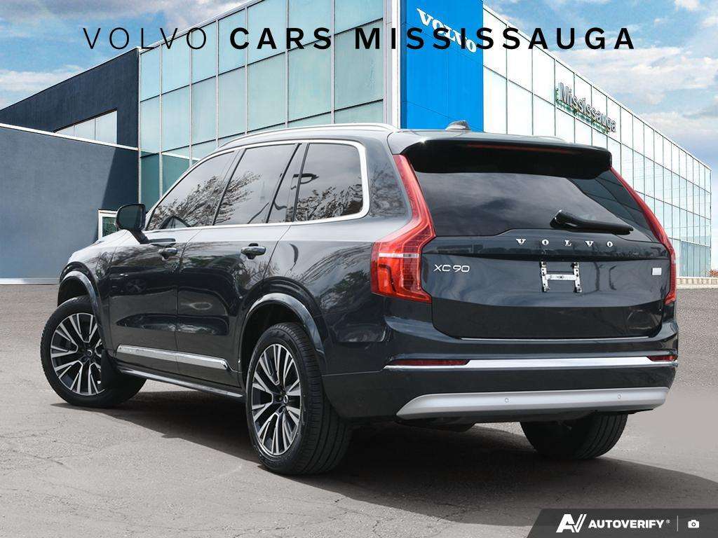 2022 Volvo XC90 Inscription Expression Plug-In Hybrid alt 4