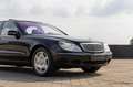 Mercedes-Benz S 600 Lang W220 | 40.000KM | 1st Paint | New Condition | Zwart - thumbnail 23