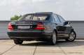 Mercedes-Benz S 600 Lang W220 | 40.000KM | 1st Paint | New Condition | Zwart - thumbnail 3