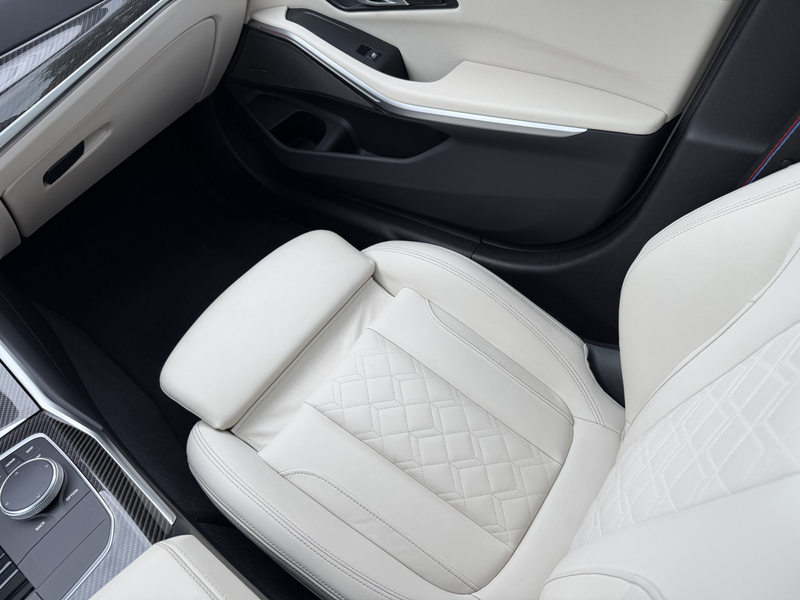 BMW 340 M340i xDrive Touring — photo 11