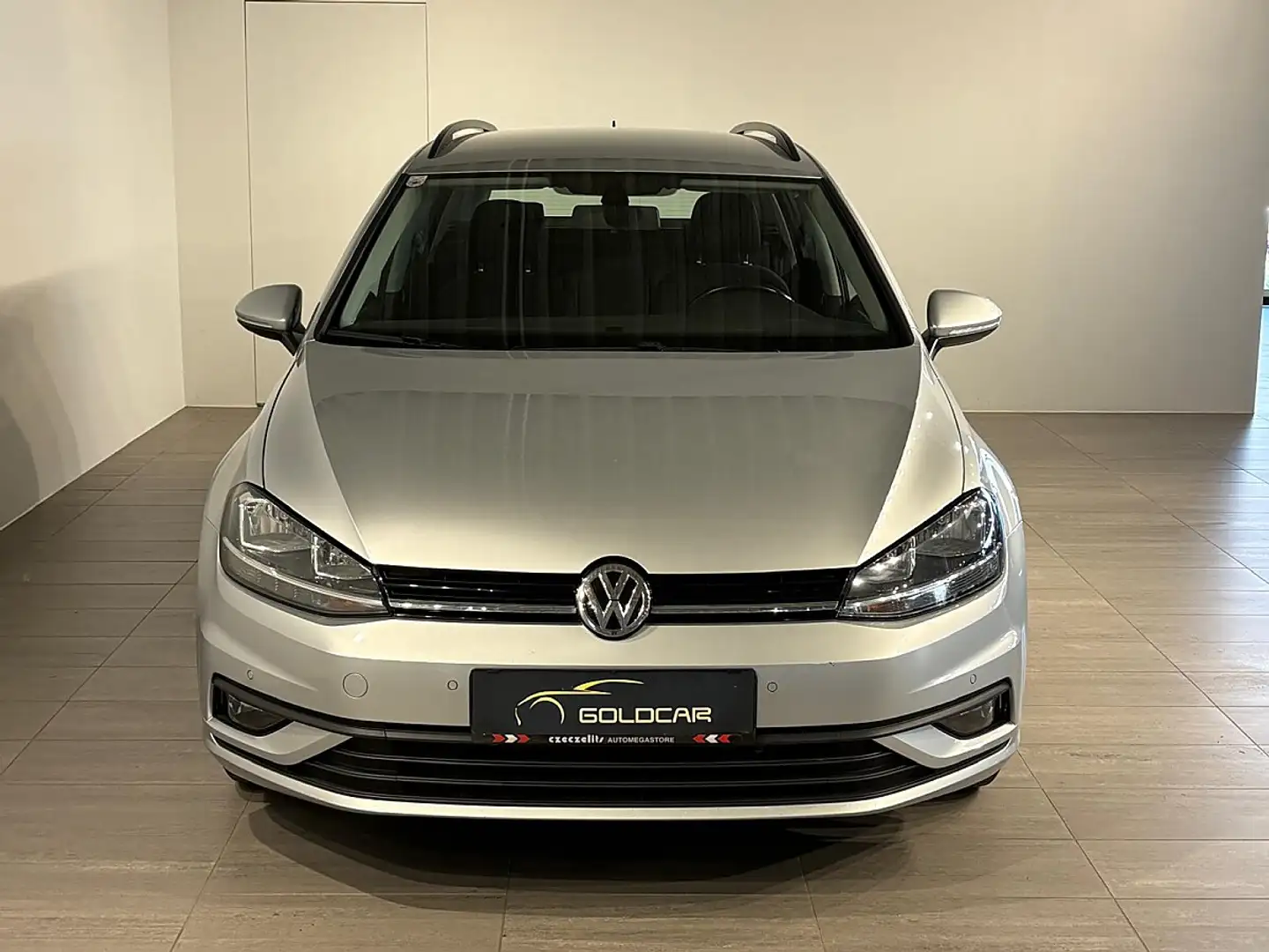 Volkswagen Golf Variant 1,6 TDI SCR Silber - 2