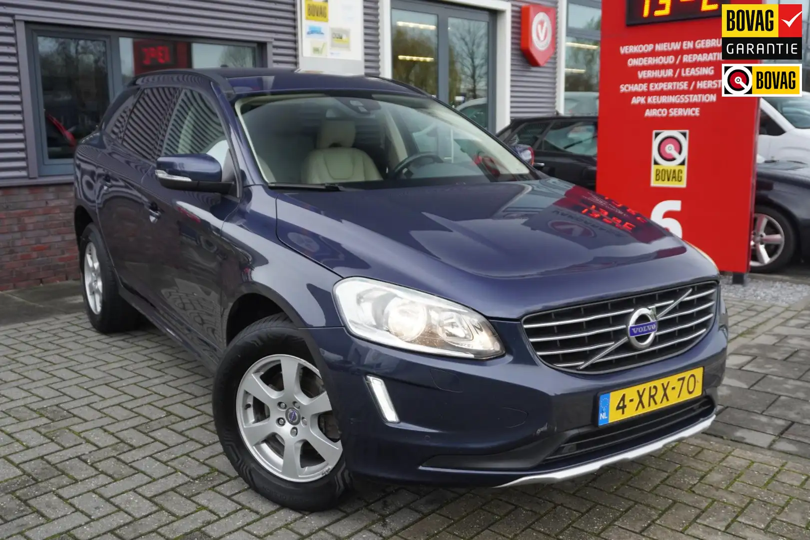 Volvo XC60 2.0 T5 FWD Kinetic / Stoelverwarming / Climate con Albastru - 1