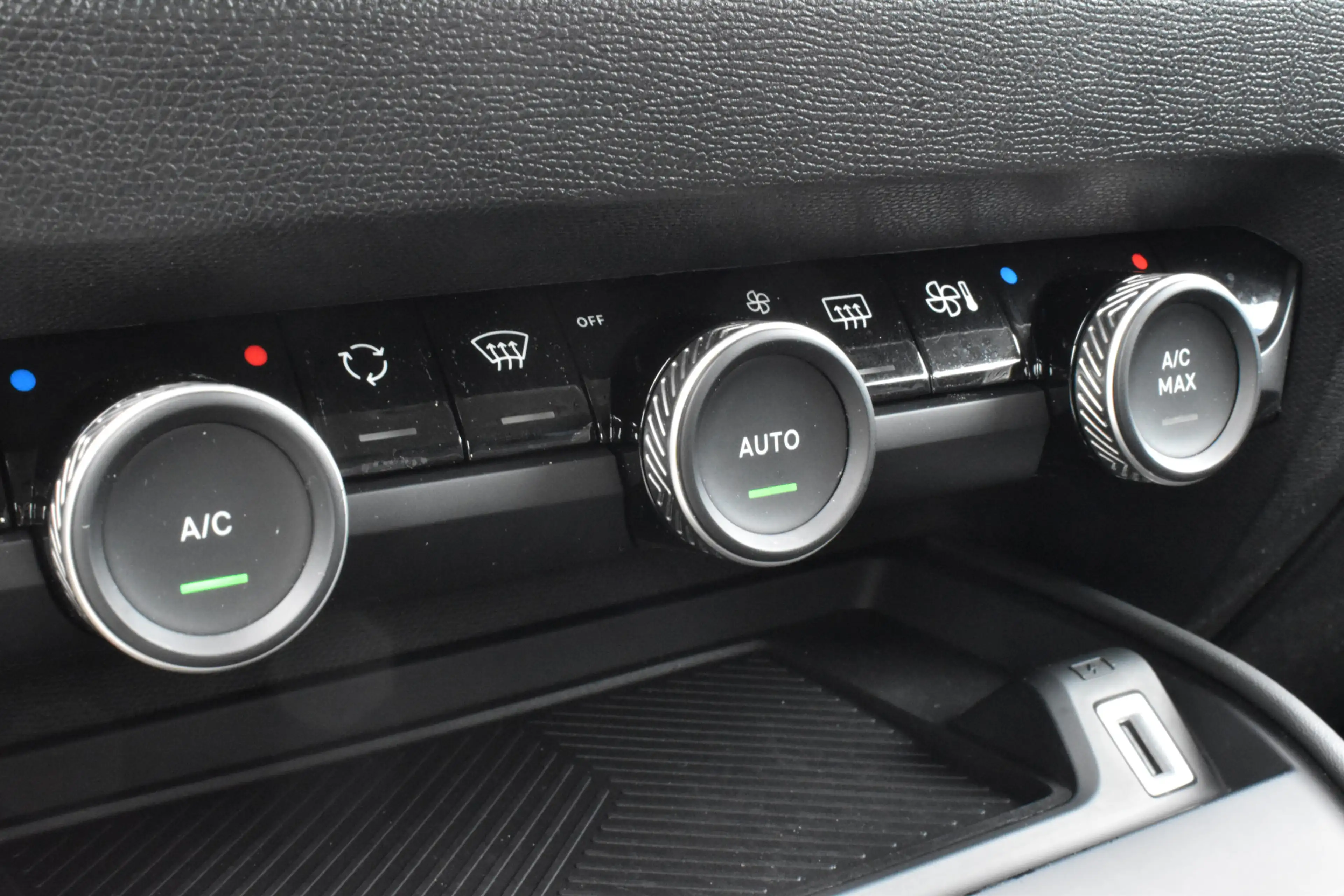 Citroen E-C4 Electric Shine 50 kWh Keyless | Navigatie | Airco | Camer a — photo 17