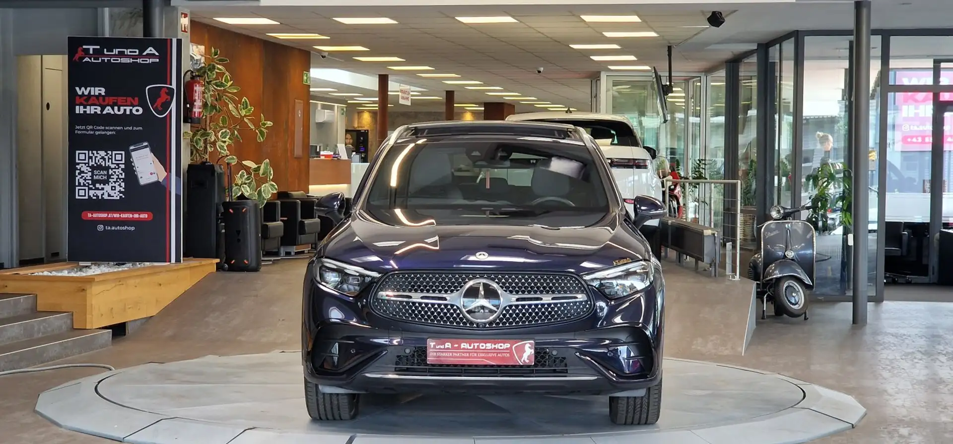 Mercedes-Benz GLC 400 e 4Matic AMG-Line 1-Hand Aut. *Hinterachslenkung*P Blau - 2