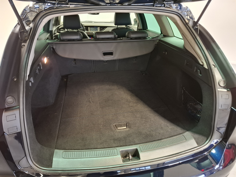 Opel Insignia Sports Tourer 1.5 Turbo Business Executive | Navig — photo 18