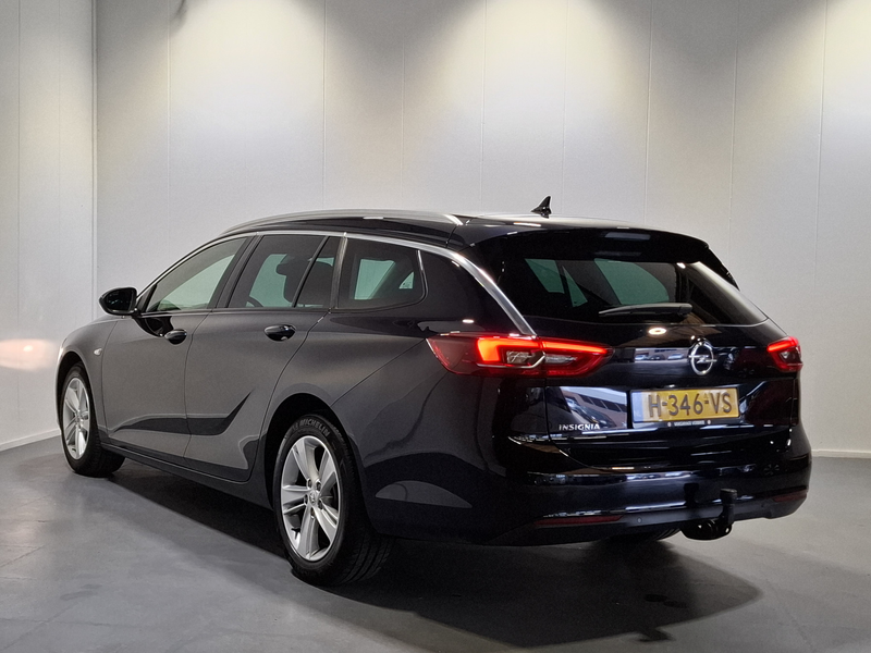 Opel Insignia Sports Tourer 1.5 Turbo Business Executive | Navig — photo 23