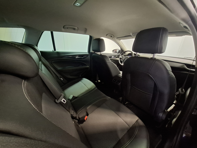 Opel Insignia Sports Tourer 1.5 Turbo Business Executive | Navig — photo 27