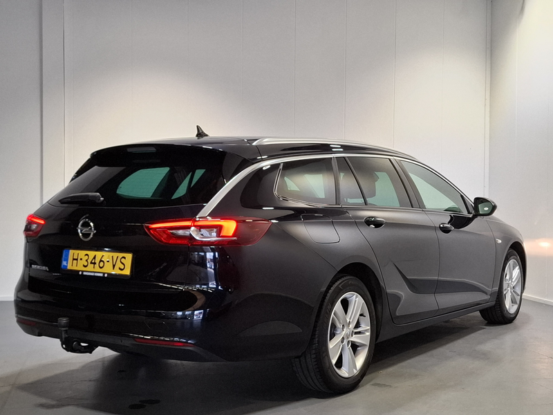 Opel Insignia Sports Tourer 1.5 Turbo Business Executive | Navig — photo 2