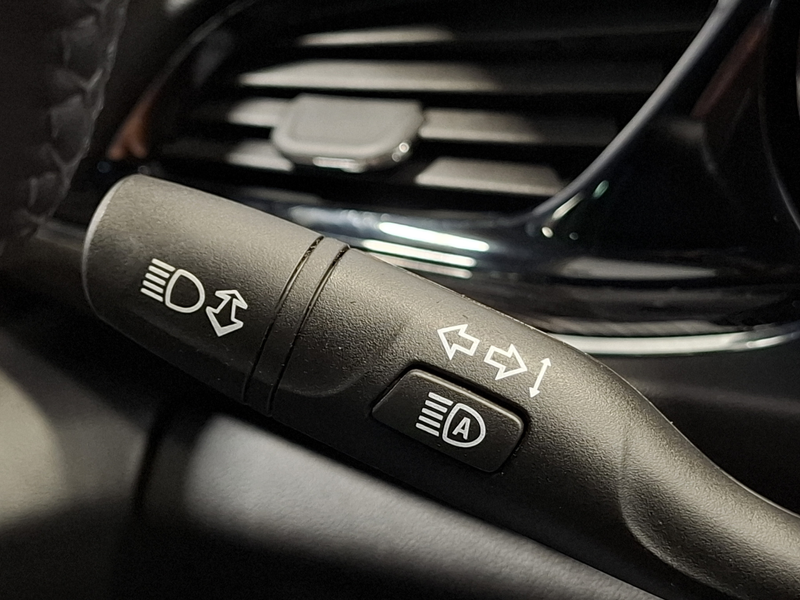 Opel Insignia Sports Tourer 1.5 Turbo Business Executive | Navig — photo 31