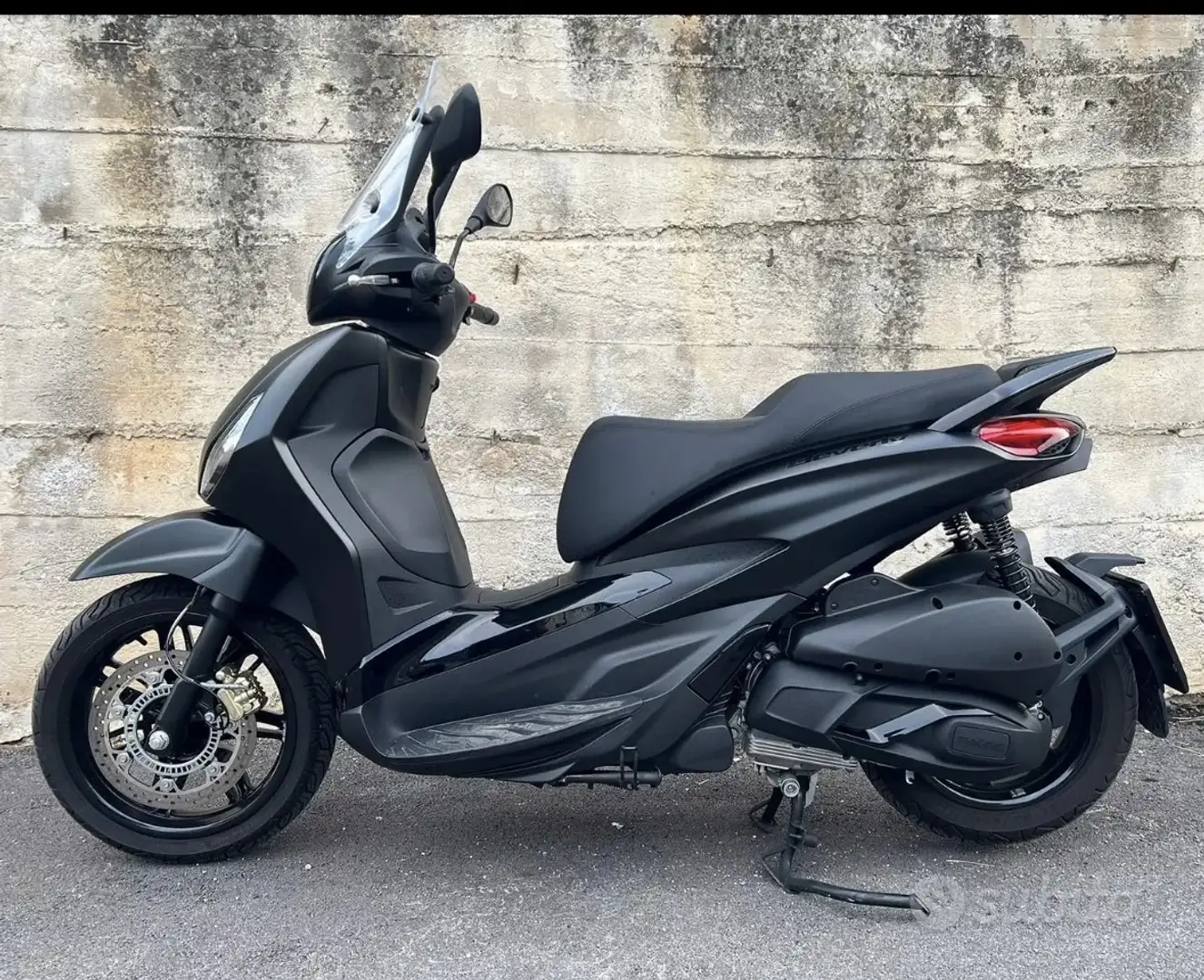 Piaggio Beverly 300 DEEP BLACK ABS-ASR - 2