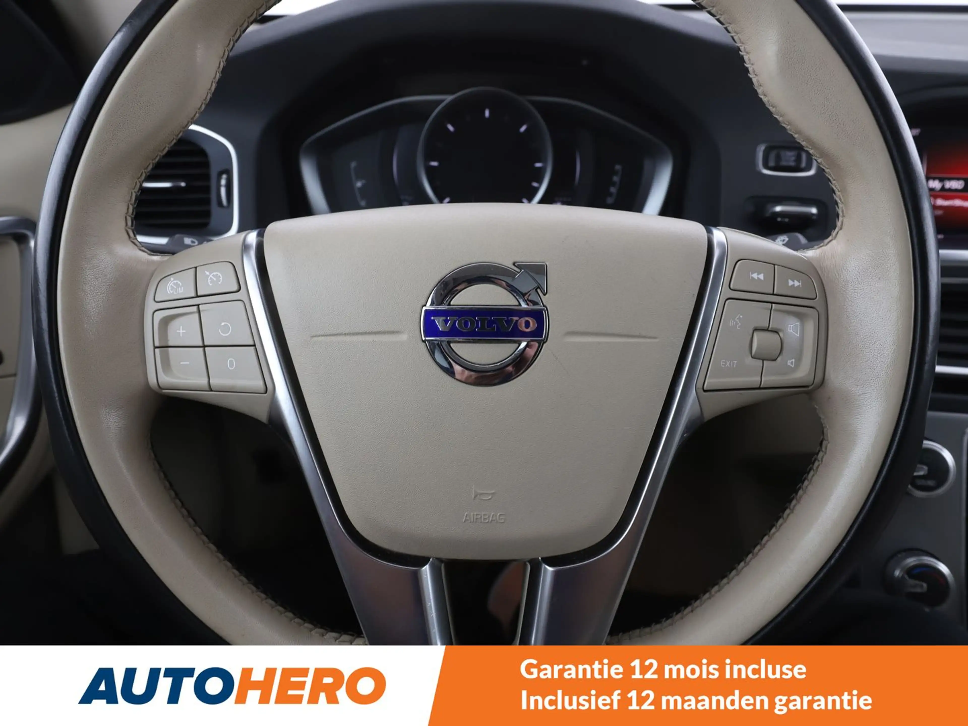 Volvo V60 Cross Country 2.0 D3 Plus — photo 7