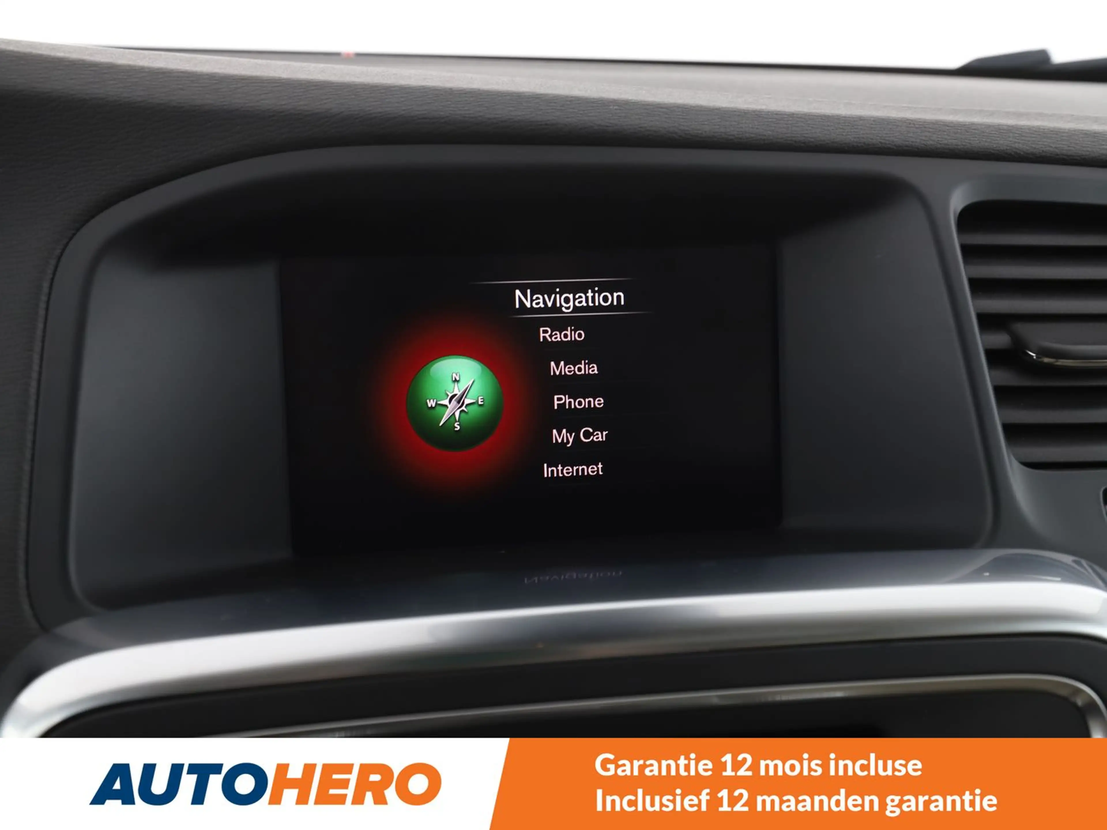 Volvo V60 Cross Country 2.0 D3 Plus — photo 10