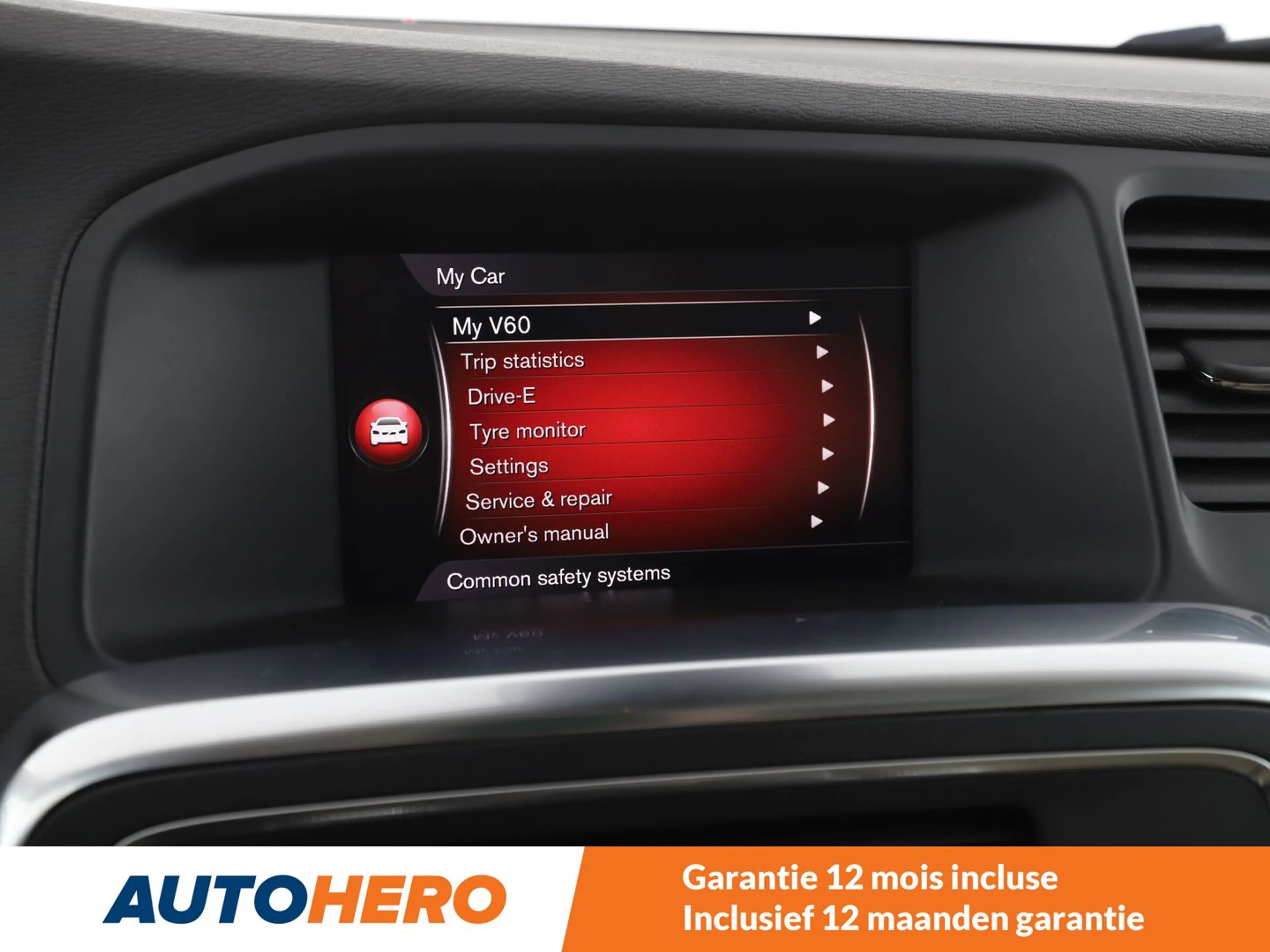Volvo V60 Cross Country 2.0 D3 Plus — photo 13