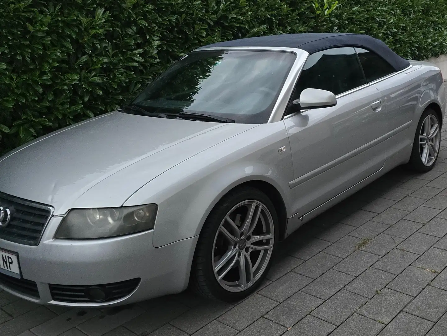 Audi A4 A4 Cabriolet 2,4 Silber - 1