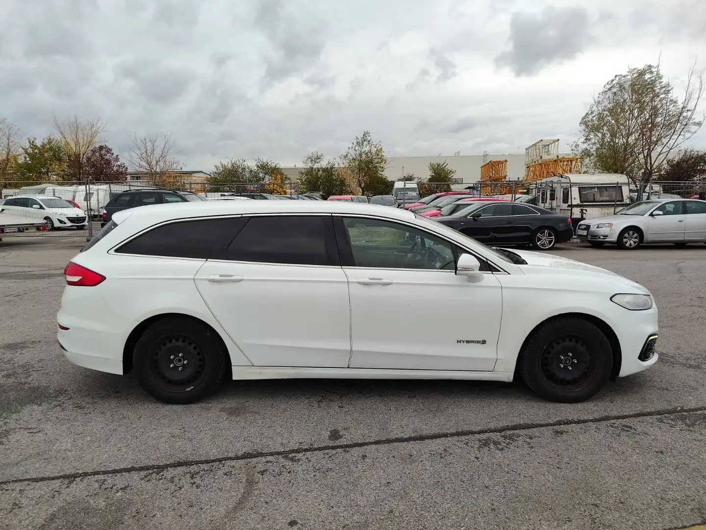 Ford Mondeo Traveller Trend 2,0 Hybrid Aut. Weiß - 2