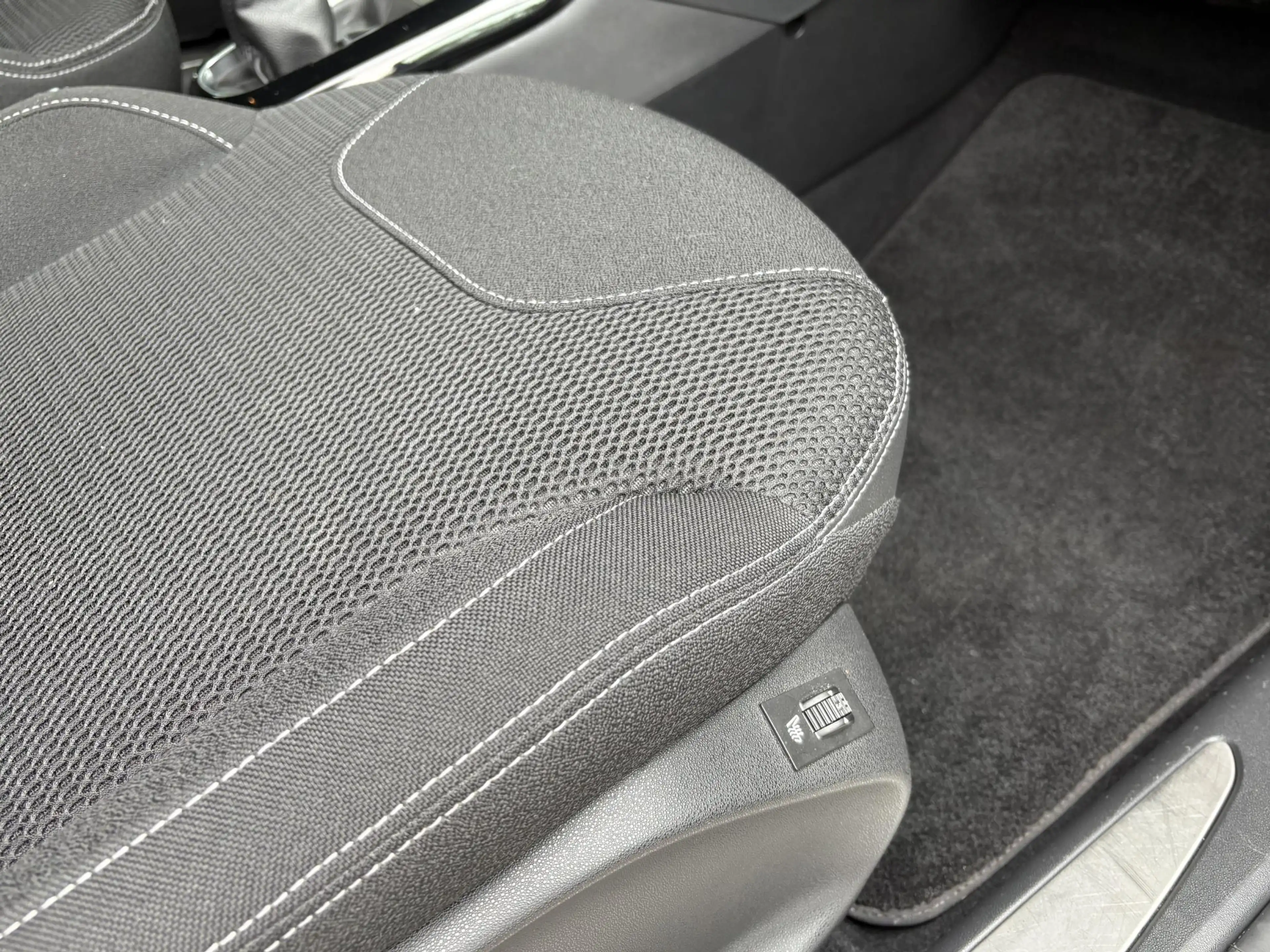 DS Automobiles DS 3 1.2T 110pk Business | Stoelverwarming | Achteruitr — photo 6