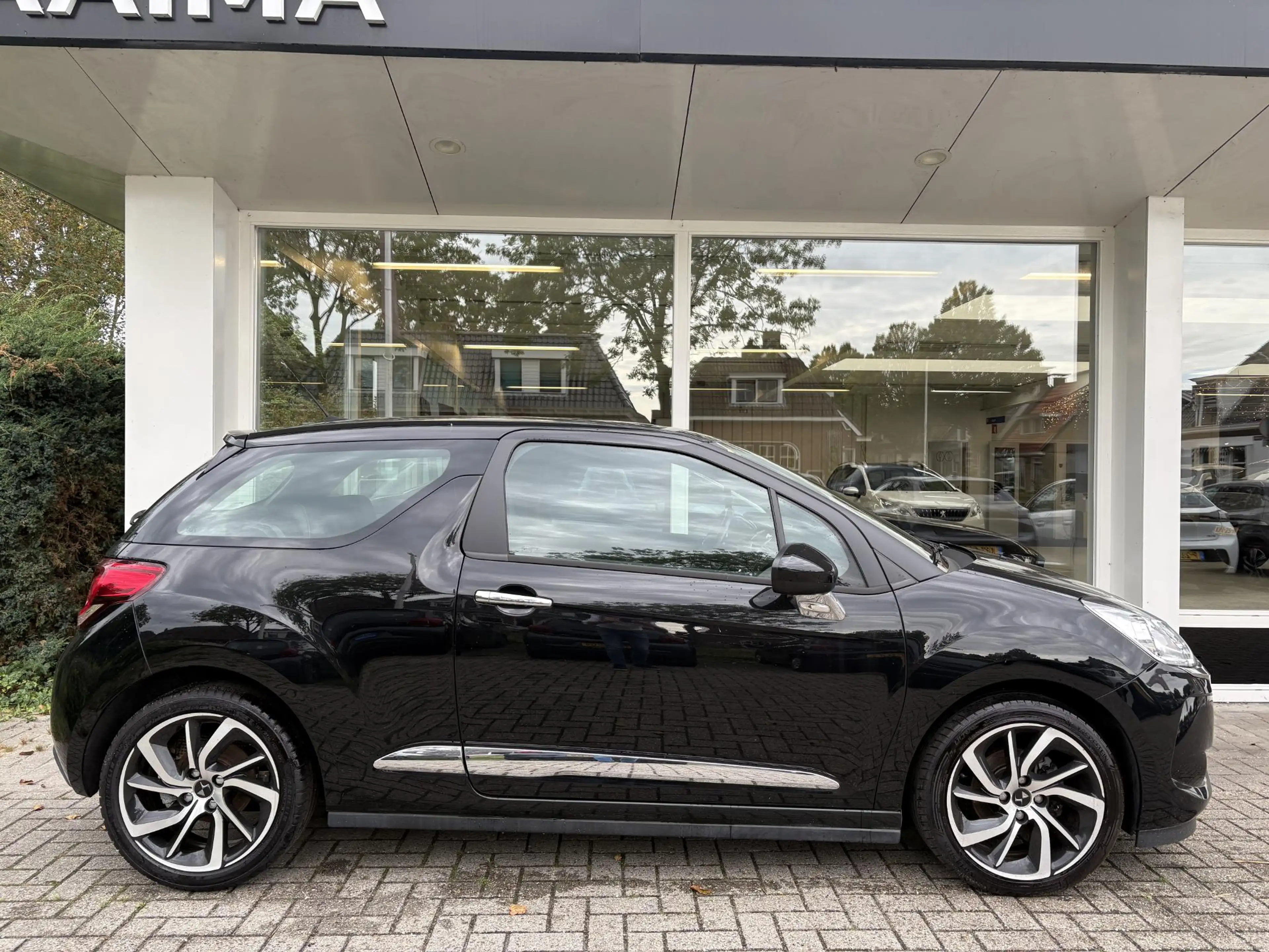 DS Automobiles DS 3 1.2T 110pk Business | Stoelverwarming | Achteruitr — photo 4