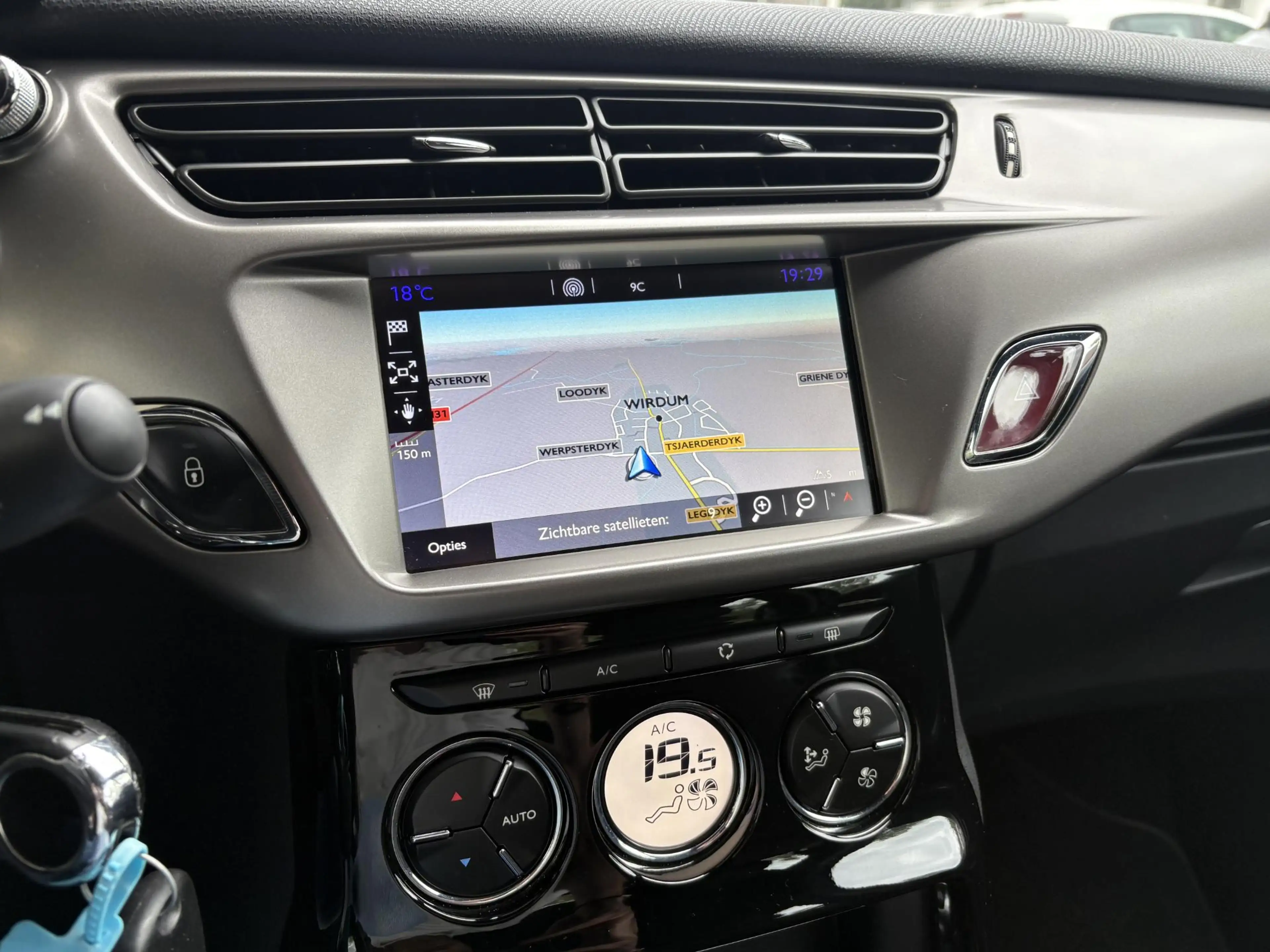 DS Automobiles DS 3 1.2T 110pk Business | Stoelverwarming | Achteruitr — photo 12