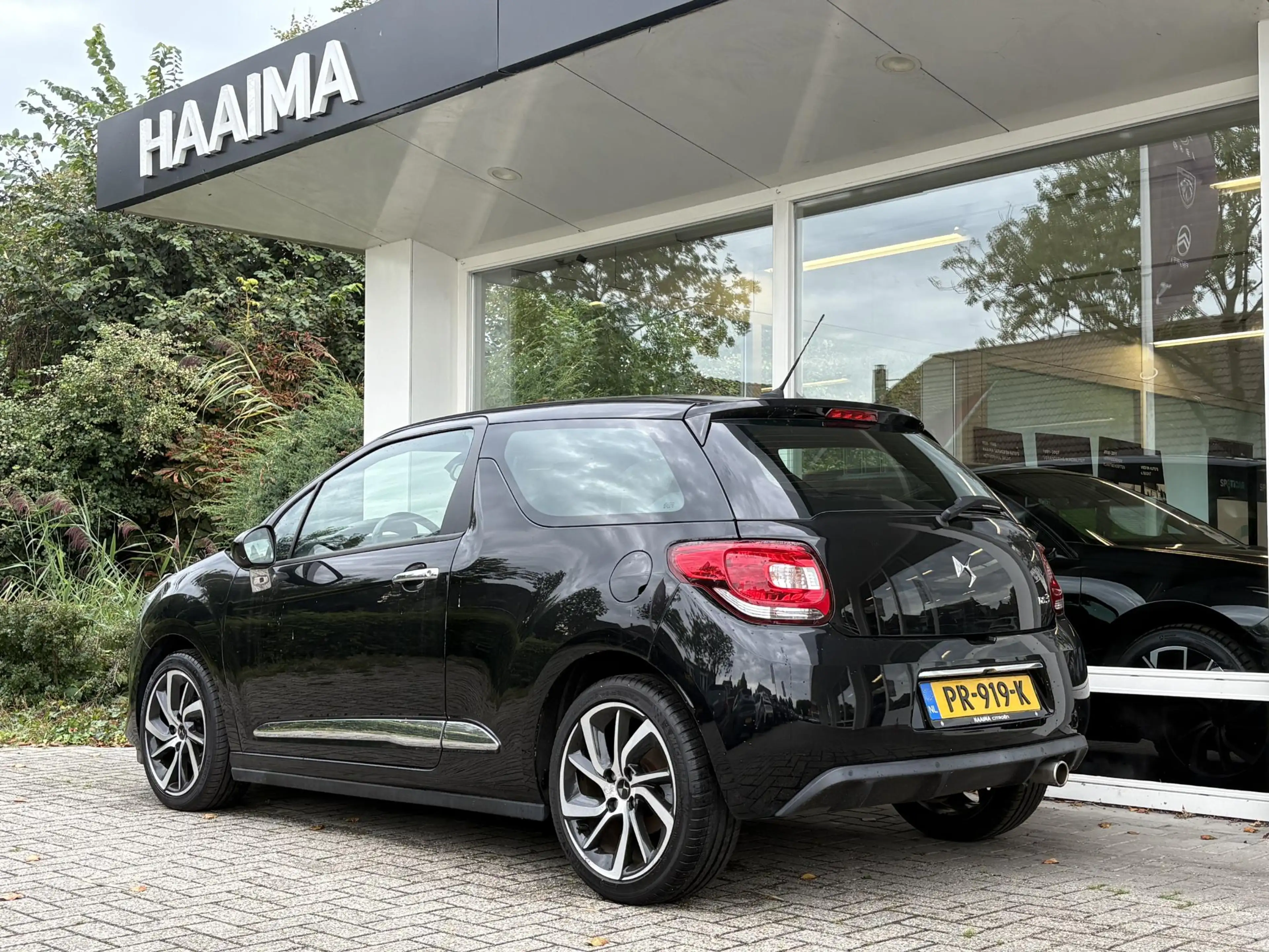 DS Automobiles DS 3 1.2T 110pk Business | Stoelverwarming | Achteruitr — photo 14