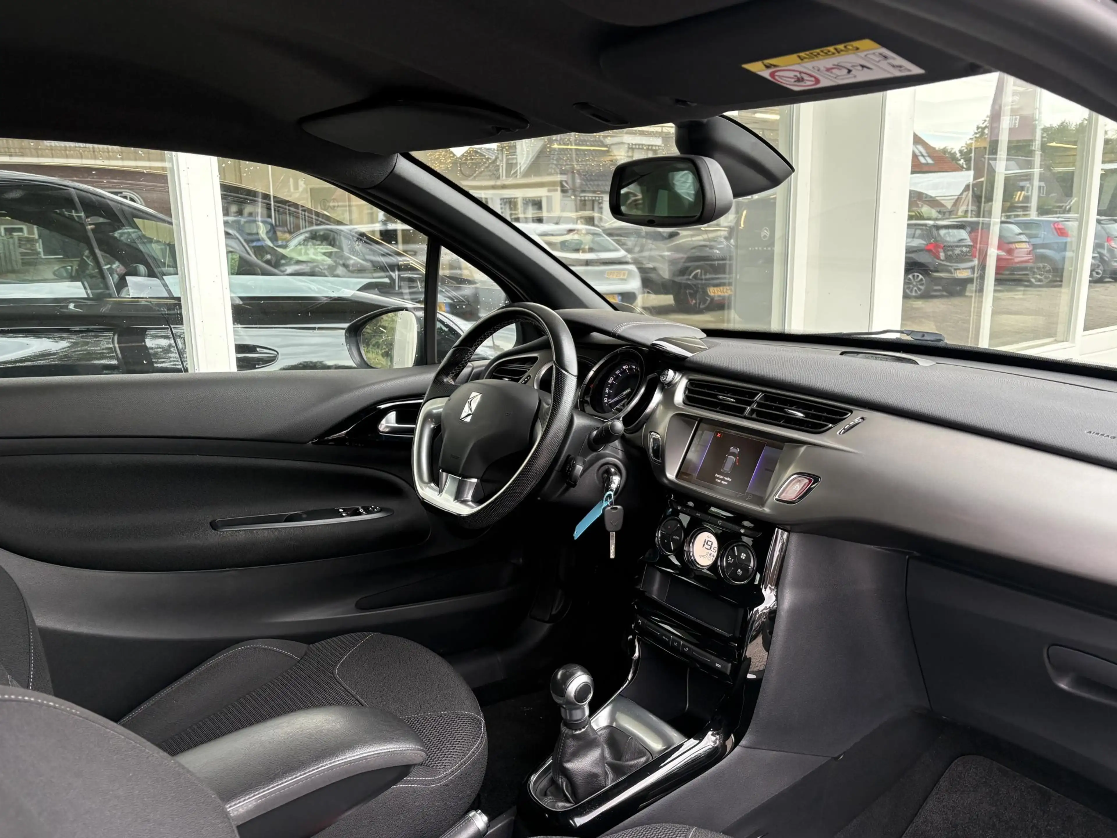 DS Automobiles DS 3 1.2T 110pk Business | Stoelverwarming | Achteruitr — photo 5