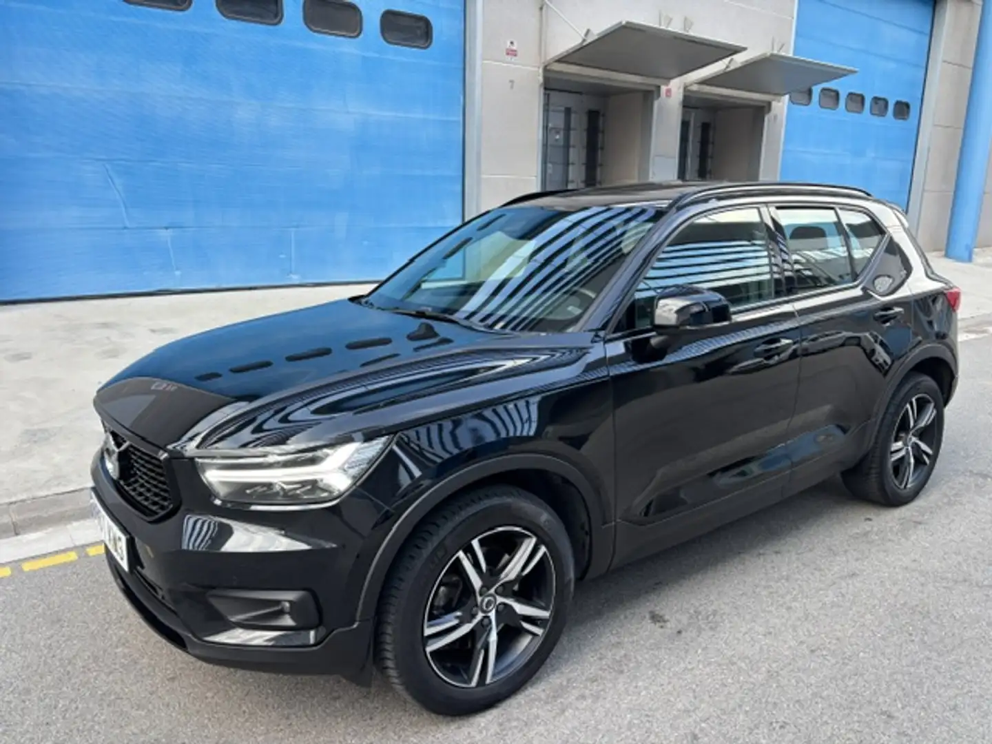Volvo XC40 D4 R-Design Premium Edition AWD Aut. Negro - 1