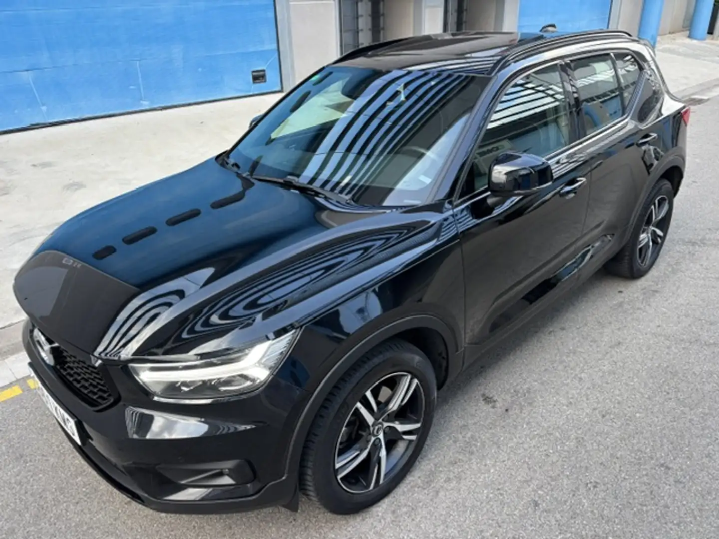 Volvo XC40 D4 R-Design Premium Edition AWD Aut. Negro - 2