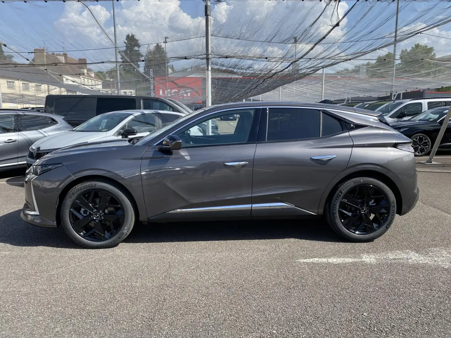 DS Automobiles DS 4 II 1.2 Hybride 136 PALLAS E-DCT6 PACK CONFORT Gris - 2