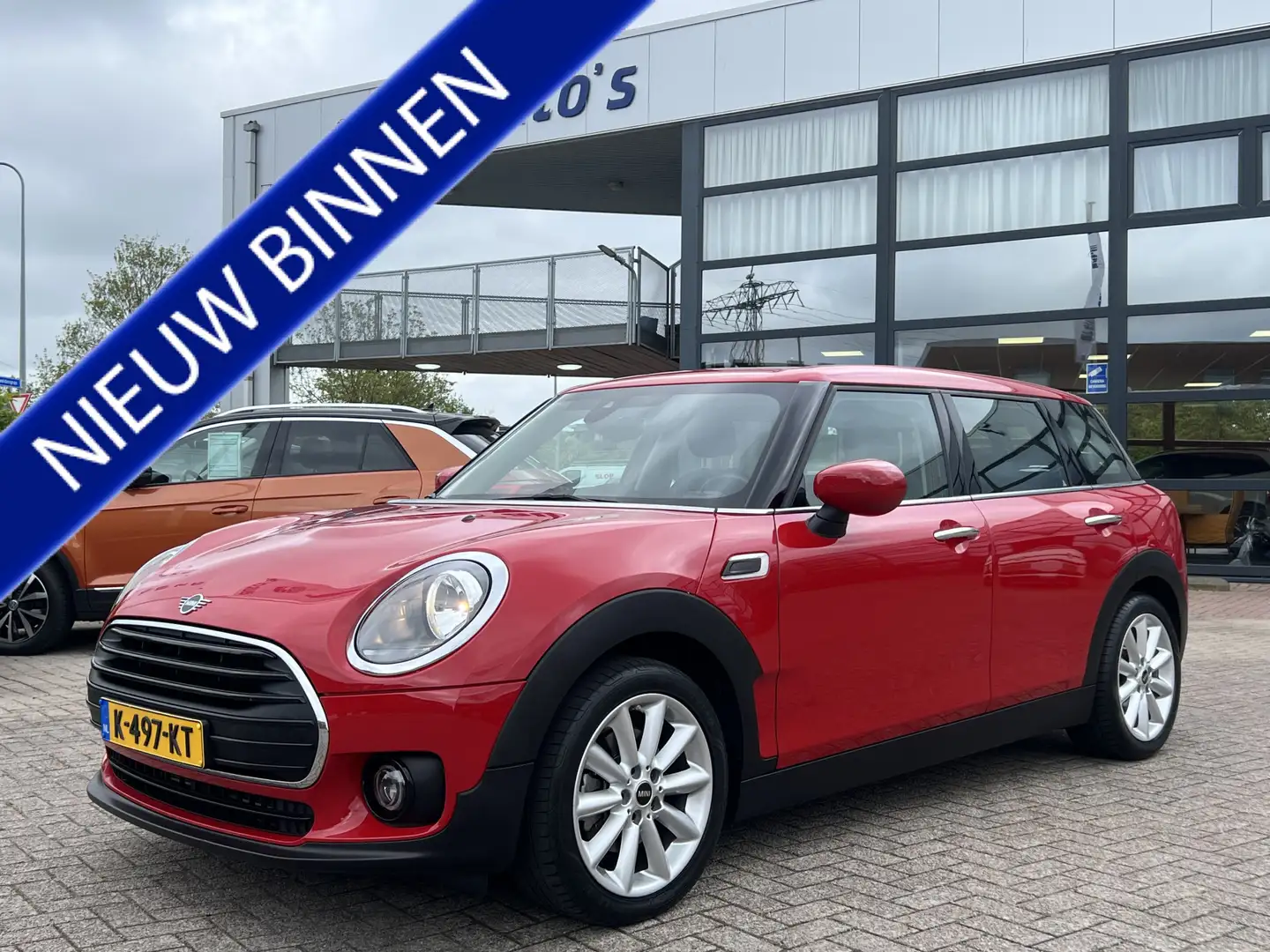 MINI Cooper Clubman Mini 1.5 136 pk Business Edition Navigatie Plus DA Rood - 1