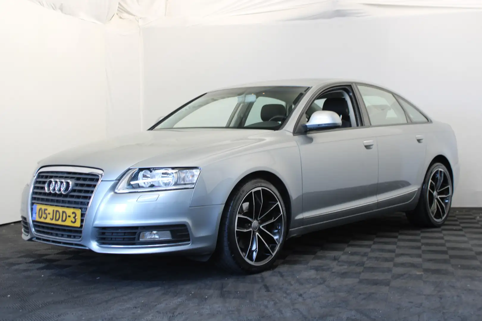 Audi A6 Limousine 2.0 TFSI Business Edition |Navi| Šedá - 1