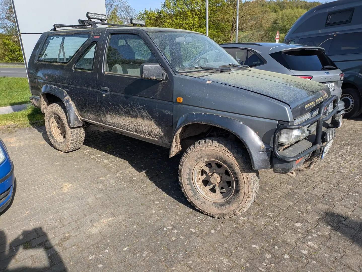 Nissan Terrano Terrano 2.7 Turbo D Schwarz - 2