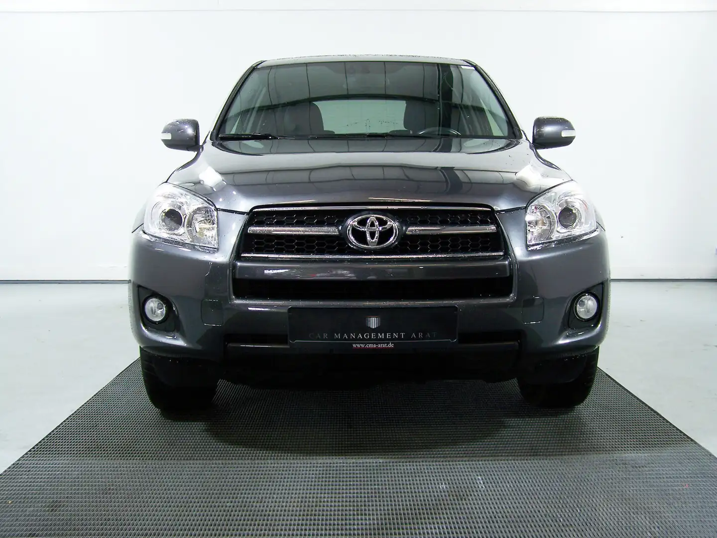 Toyota RAV 4 2.0 Sol 4x4 AUTOM 1.H+LEDER+KAM+PDC+SHZ Grau - 2