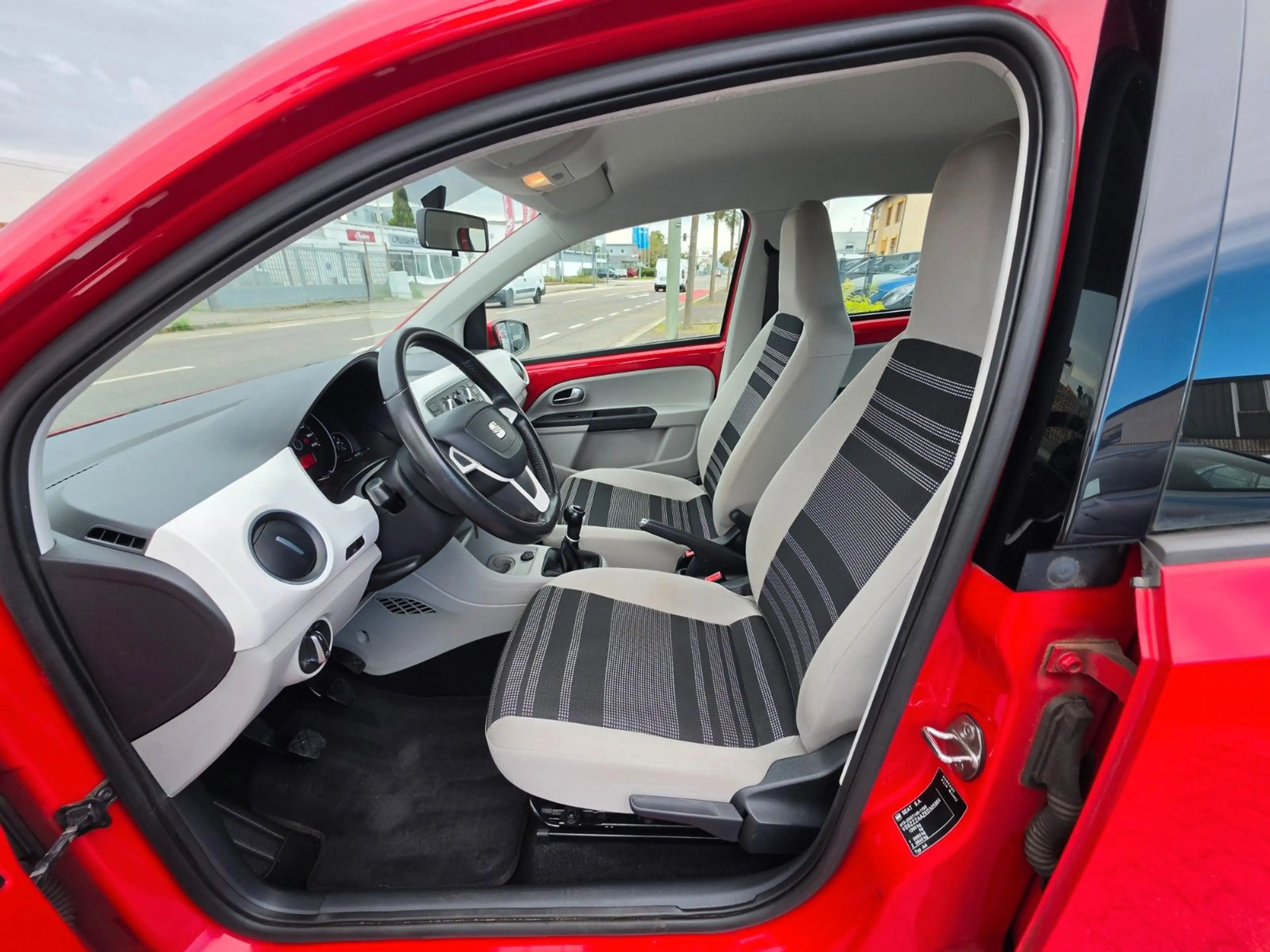 SEAT Mii Style Salsa 1.0 FINANZIERUNG — photo 9