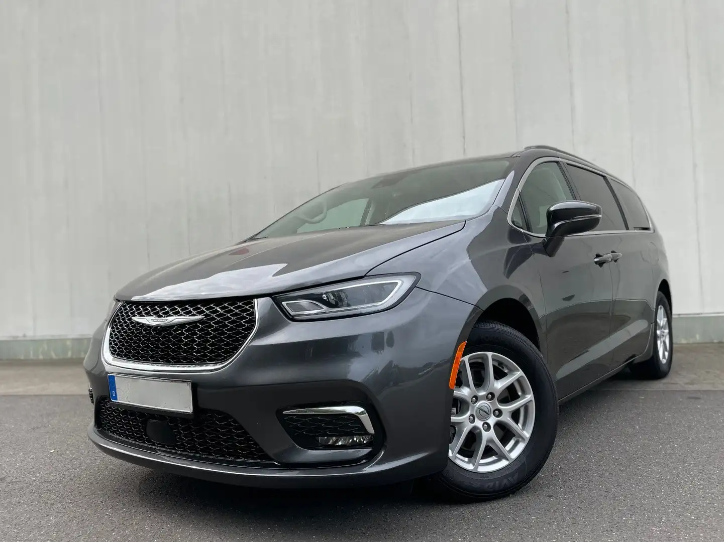 Chrysler Pacifica Chrysler Pacifica*LED*LEDER*CAR PLAY*KAMERA*LPG* Gris - 1