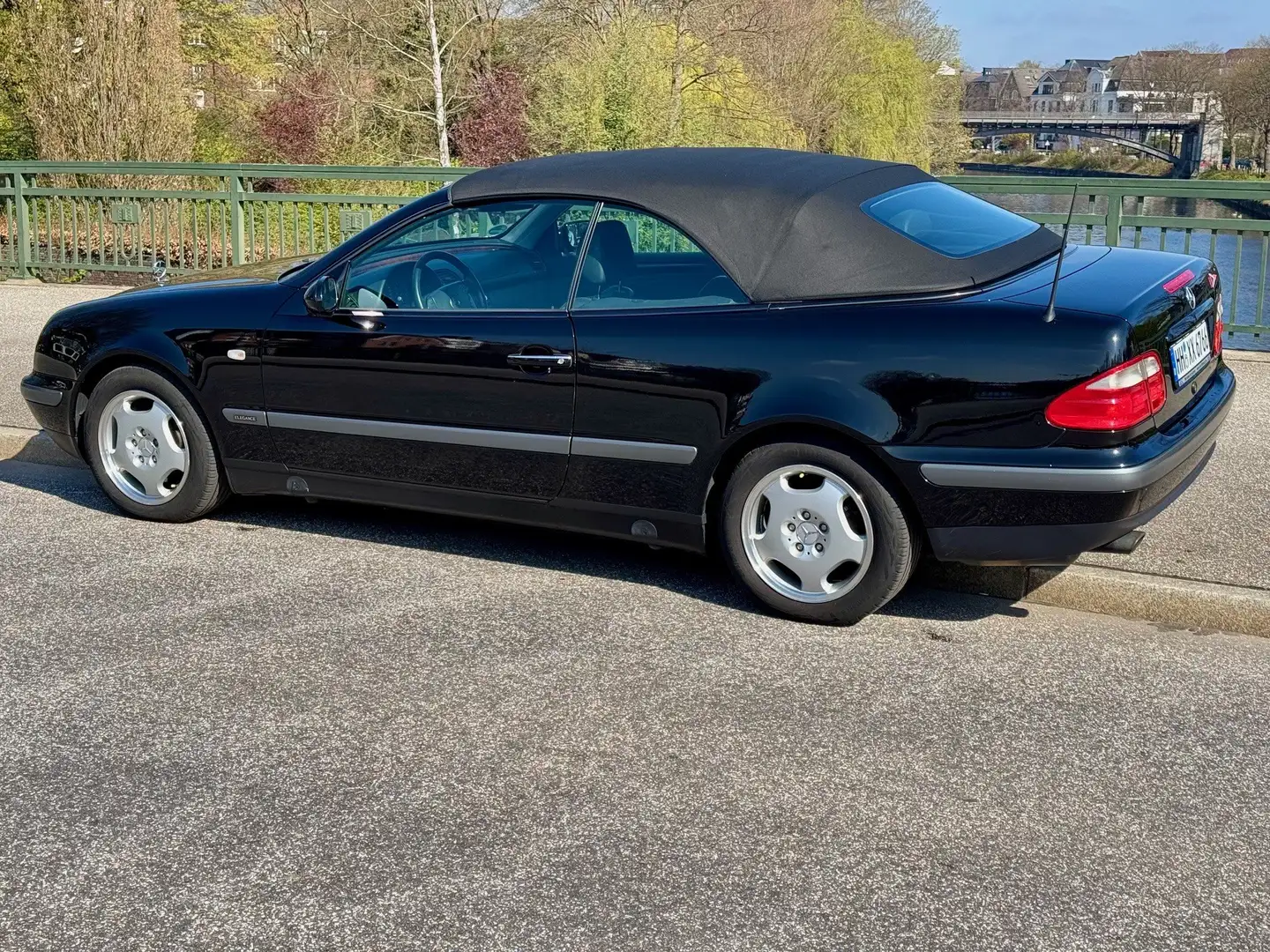 Mercedes-Benz CLK 320 Cabrio Elegance, Kamera, CarPlay, topp Negru - 1