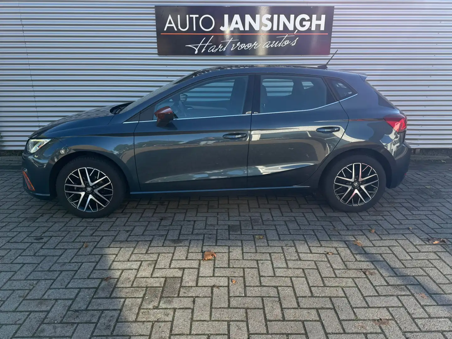 SEAT Ibiza 1.0 MPI Beats | LM Velgen | Airco |  Camera | Navi Gris - 2