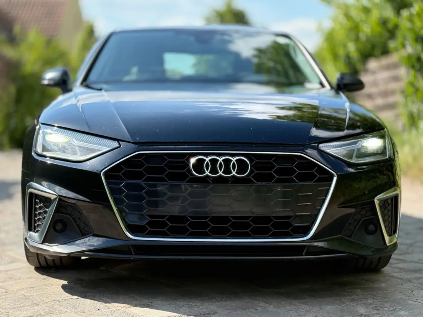 Audi A4 Lim. 30 TDI S line*LEDER*1ERH*AHK* Schwarz - 2