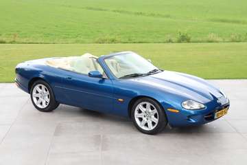 Convertible 4.0 V8 - Dealer Maintained